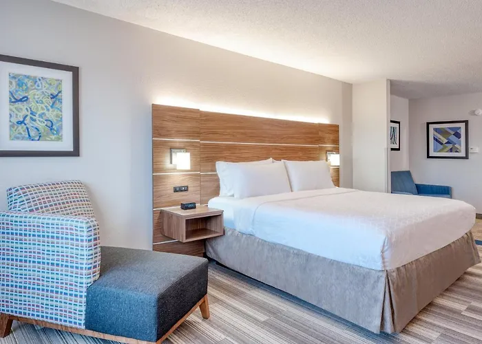 Hotel Express & By Ihg 3*