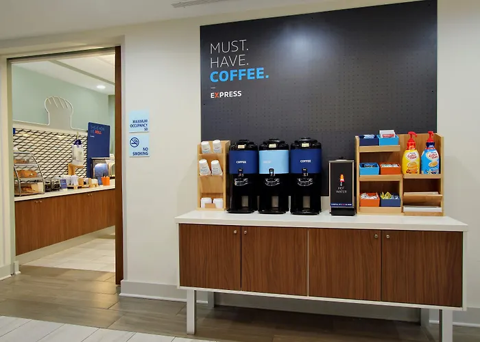 Hotel Express & By Ihg 3*