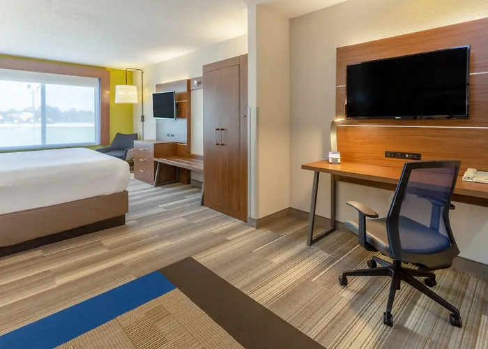 Express & By Ihg Hotel