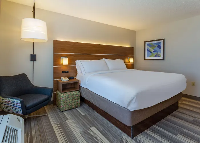 Express & By Ihg Vandalia