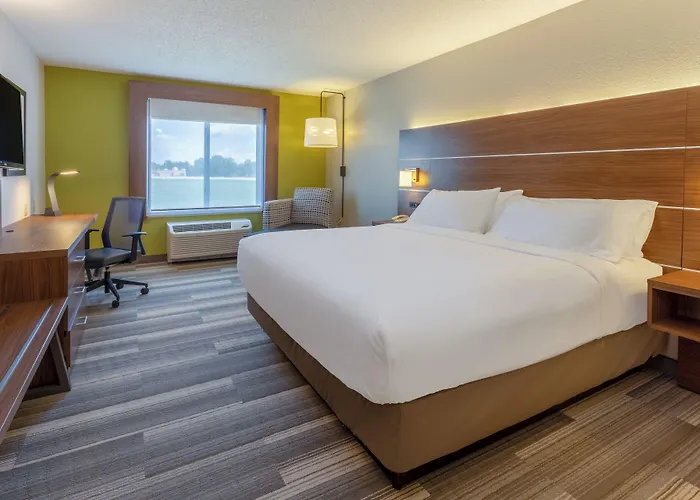 Express & By Ihg Vandalia