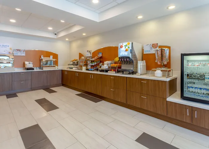 Hotel Express & By Ihg 3*