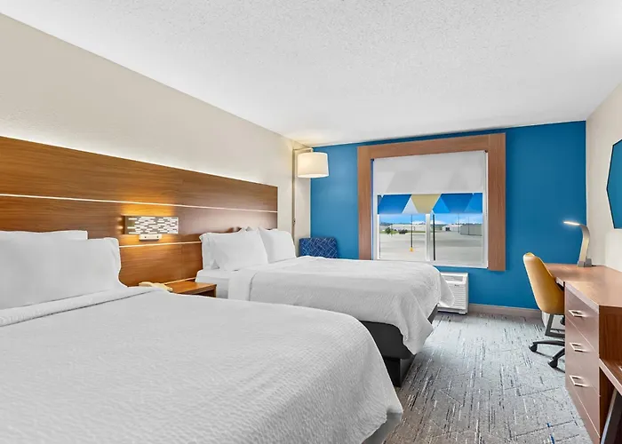 Express & By Ihg 3*