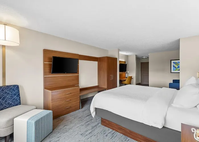 Hotel Express & By Ihg