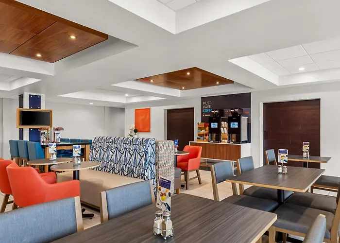 Express & By Ihg Hotel Vandalia
