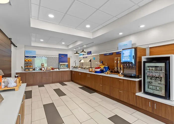 Express & By Ihg 3* Vandalia