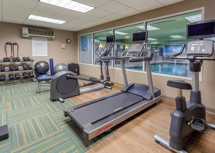 Hotel Express & By Ihg Vandalia