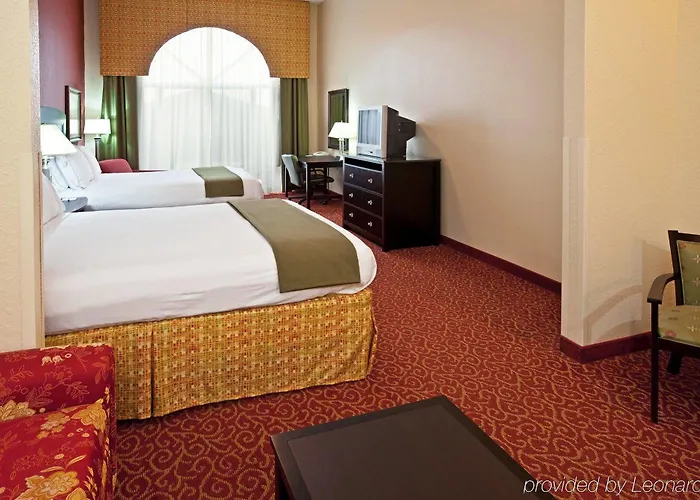 Express & By Ihg Hotel 3*